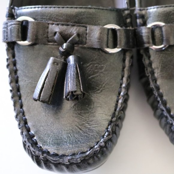 Life Stride ‘TRANSIT’ Faux Leather Tassel Loafers - Picture 4 of 14